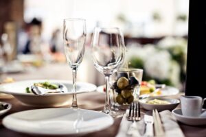 table setting glassware